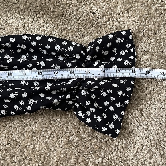 SOLD! AUW floral ruffled sleeves off the shoulder dress - Picture 9 of 16